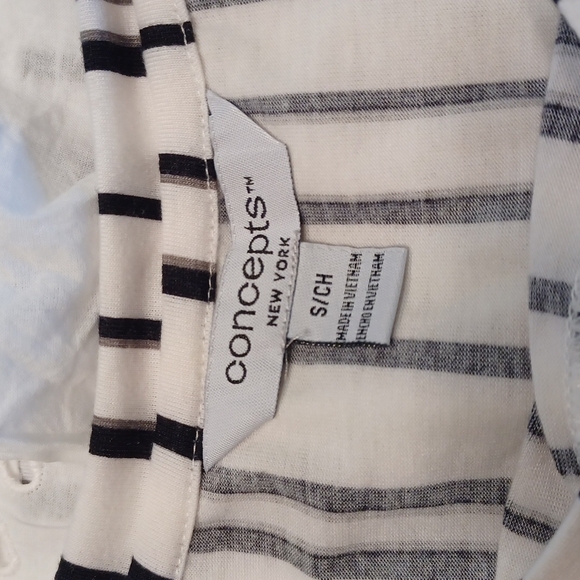 CONCEPTS Short Sleeve Pullover Top - Picture 6 of 8